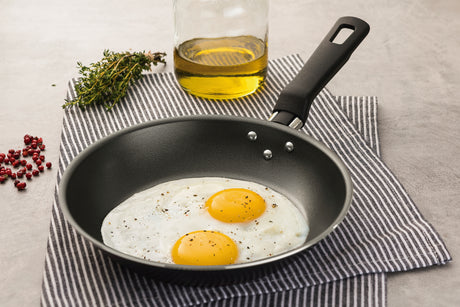 Loreto Aluminum Frying Panwith Starflon Max Nonstick Coating 24cm