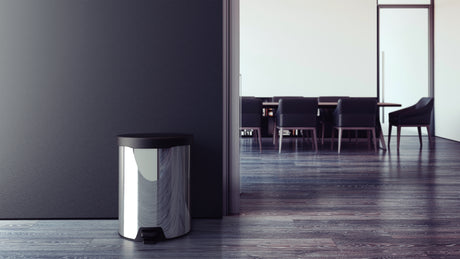 New stainless steel pedal trash can with polished finish, 12 L