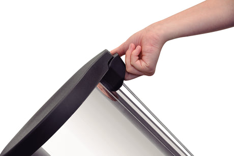 New stainless steel pedal trash can with polished finish, 20 L